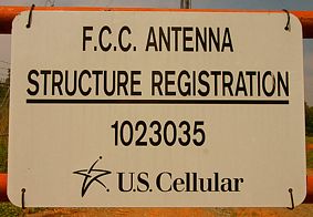 jpeg thumbnail of old U.S. Cellular FCC Antenna Registration Signage